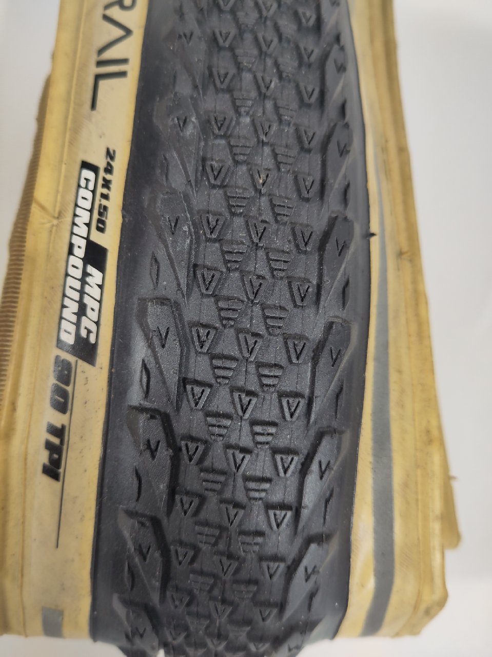 leichte 24" Reifen passend Woom Academy Kania Pyro