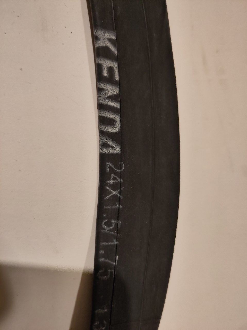 Schlauch 24x 1,5-1,75 SV